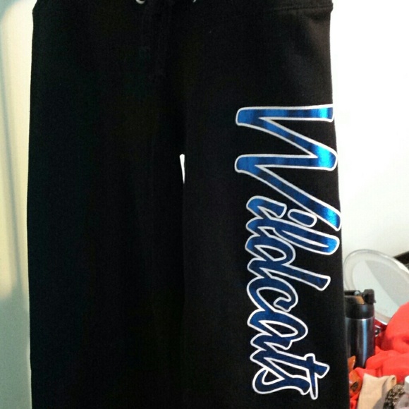 Kentucky wildcats sweatpants!