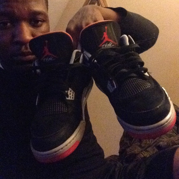 Jordan bred 4's - Picture 2 of 4