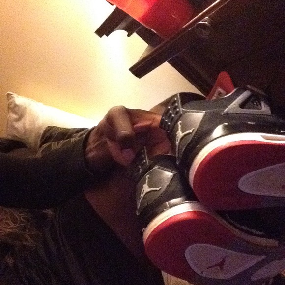 Jordan bred 4's - Picture 3 of 4