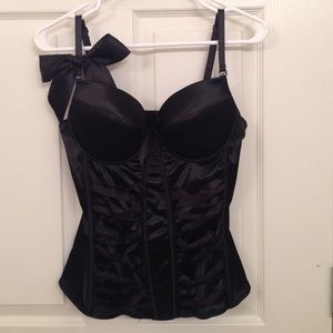 Incredibly sexy black lace up corset top!