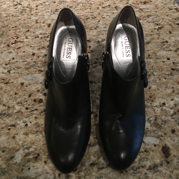 Guess 4" heels - Picture 1 of 4