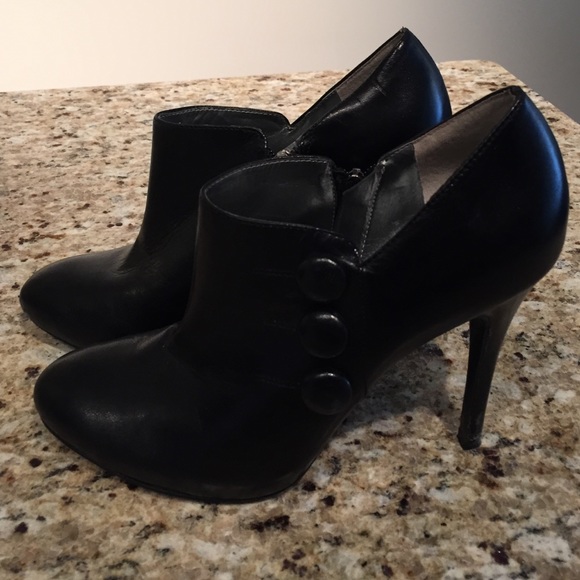 Guess 4" heels - Picture 2 of 4