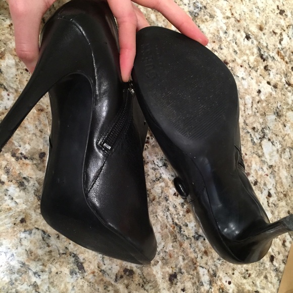 Guess 4" heels - Picture 4 of 4