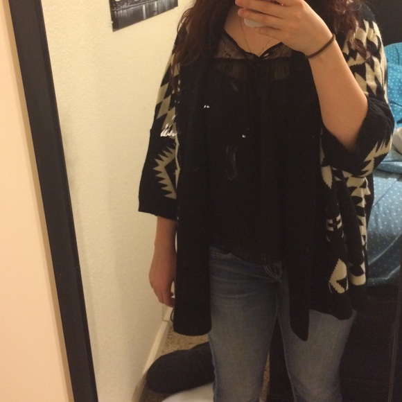 Cardigan - Picture 4 of 4