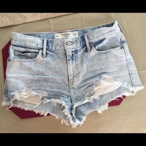 ABERCROMBIE & FITCH SHORTS🎀