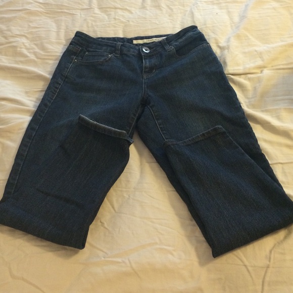 DKNY Cropped Jeans!  Size 6!