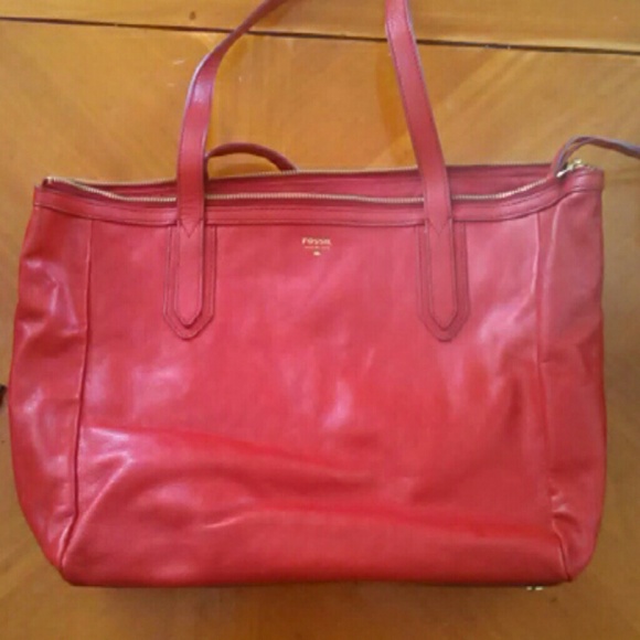 Fossil purse