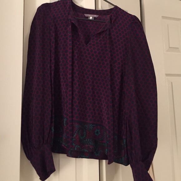 100% silk blouse with beautiful detailing! - Picture 2 of 2