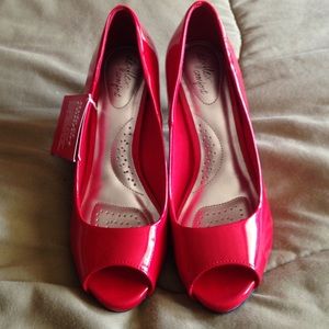 Red Pumps