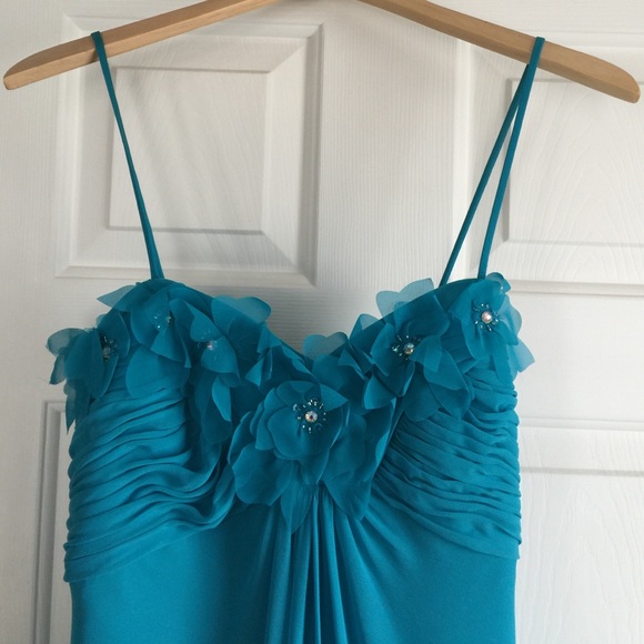 Beautiful long aqua blue David's Bridal dress. - Picture 2 of 3