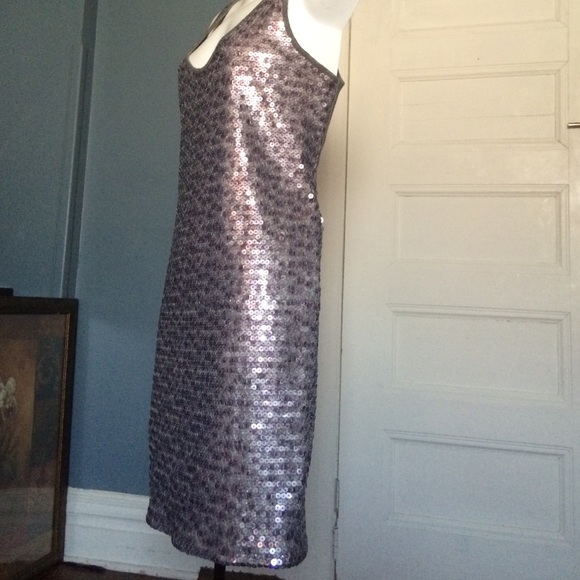 Dress - Picture 3 of 4