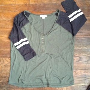 Billabong 3/4 sleeve shirt🍏