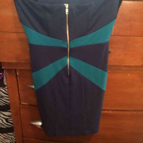 Dress - Picture 3 of 3