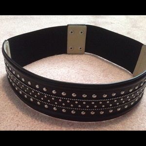 🌟@wvugoddess🌟White House Black Market wide belt