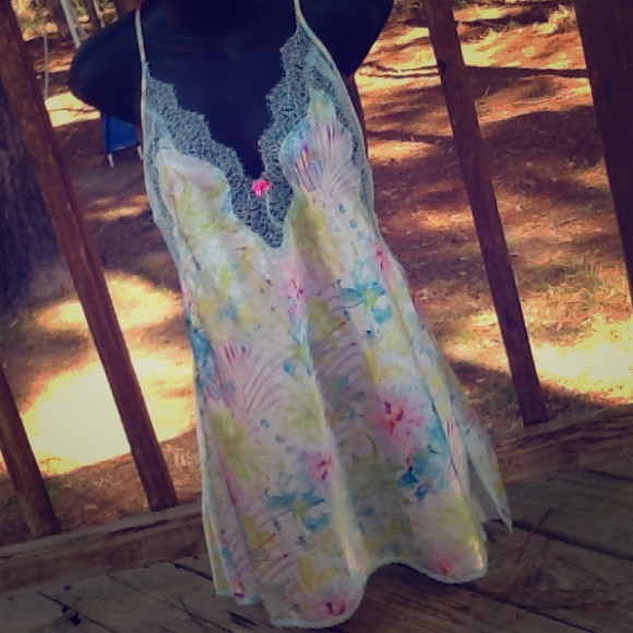 Victoria's   Secret sexy nighty