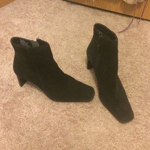 Timeless black heeled ankle boots