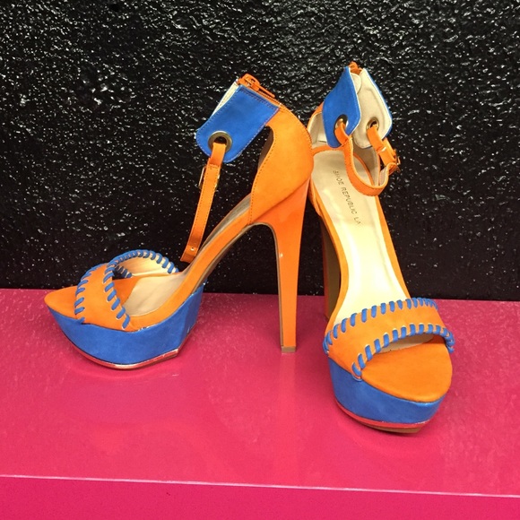 Stilettos - Picture 2 of 4