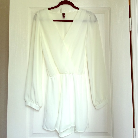 ♦️Reduced♦️Perfect White Romper!