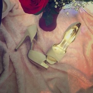 Miss me Champagne heels!!🌹🌹🌹