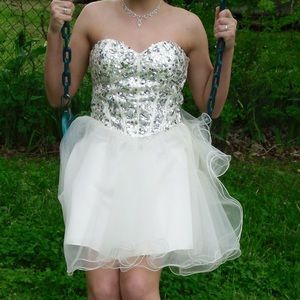 Deb spring formal/ prom dress