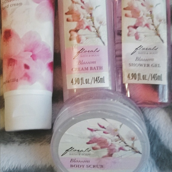 New Cherry Blossom Set