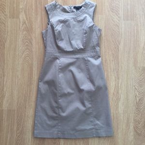Banana Republic Khaki Sheath sz 6
