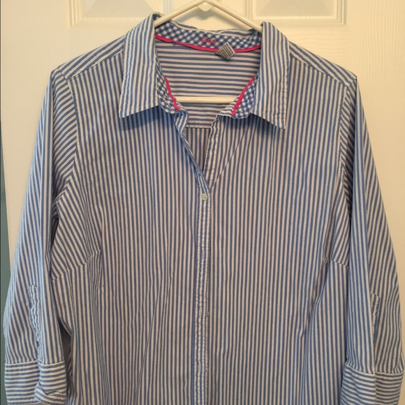 3/4 sleeve button up shirt