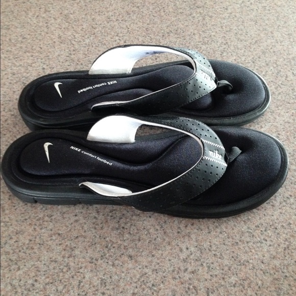 Nike comfort footbed flip-flops