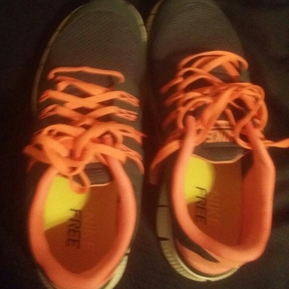 Womens Nike Free 5.0+, Size 10