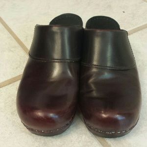 Dansko clogs*will accept reasonable offer*