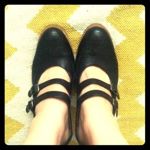 Vintage black leather Mary Jane with wooden heel 8