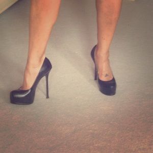 Size 9 YSL stiletto black