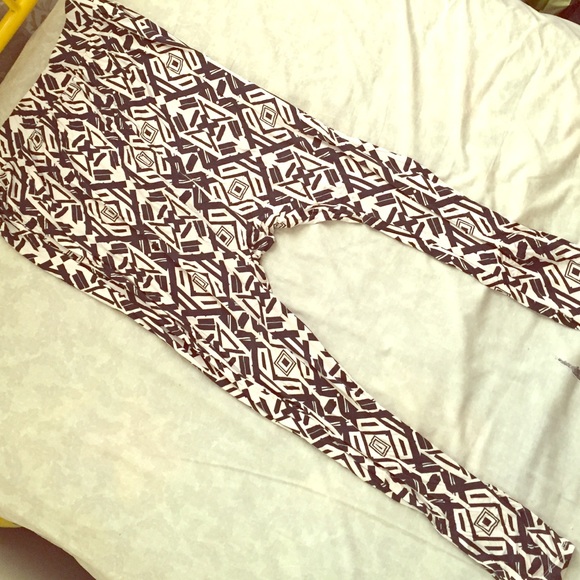 🔲🔲 Forever 21 Tribal Print Harem Pants 🔲🔲