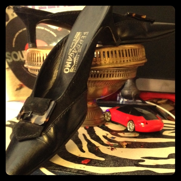 VINTAGE FERRAGAMO MULES!