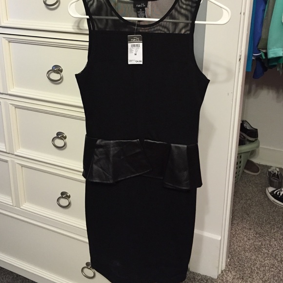 🚫SOLD🚫 Black peplum dress