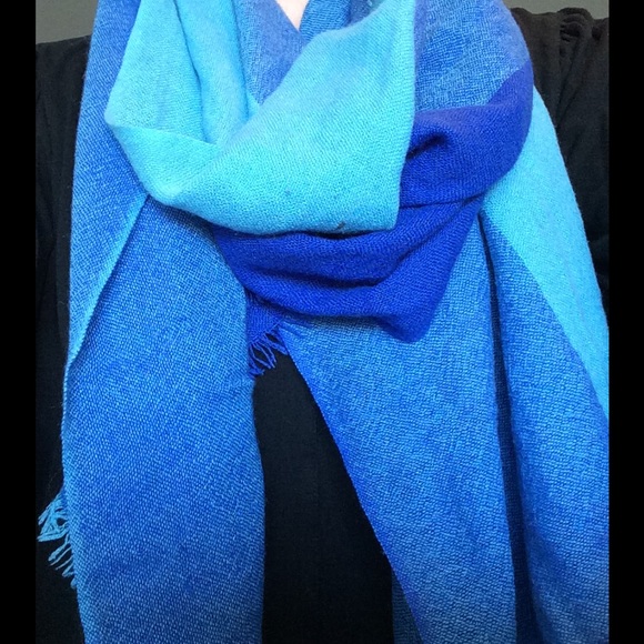 Banana Republic Blue Monochromatic Scarf