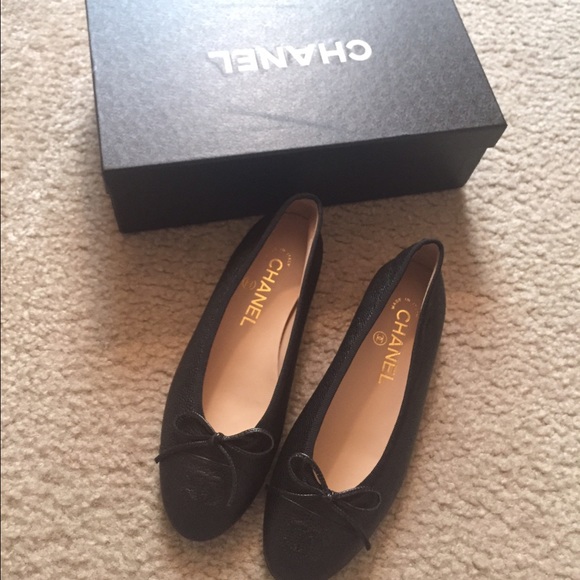 Brand NEW Chanel classic ballerina flats - Picture 2 of 3