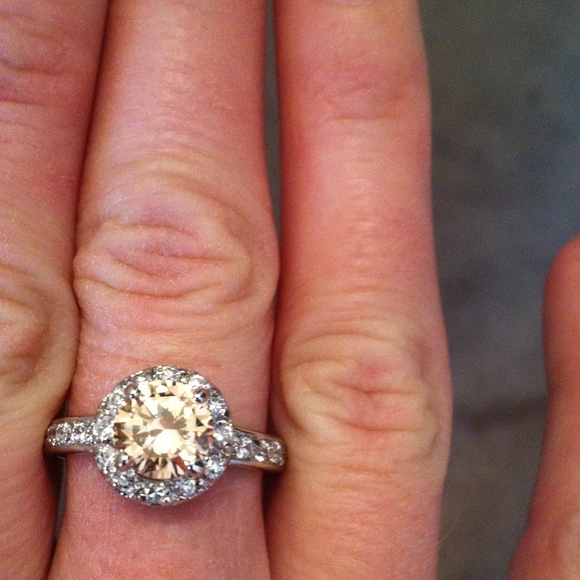 Statement ring with middle stone