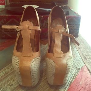 Limited edition LF Jeffrey Campbell's