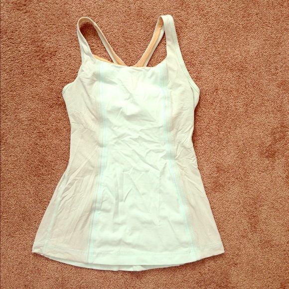Sale!! Lululemon workout top sz4 light Aqua