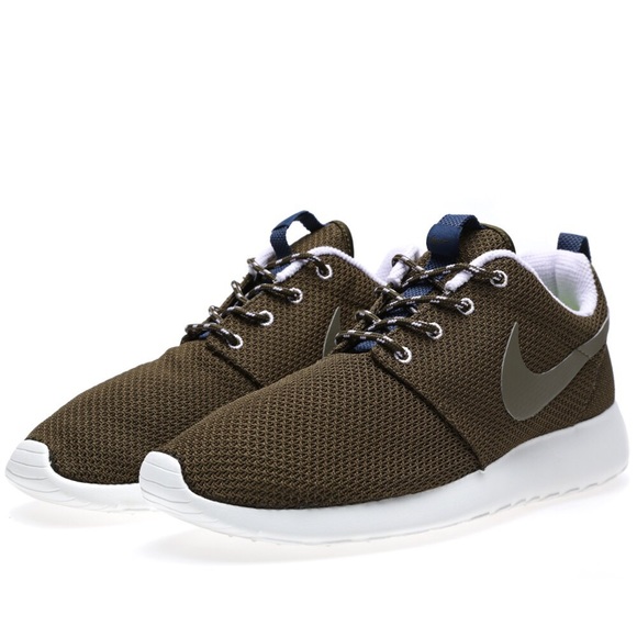 Popular Nike Roshe Runs