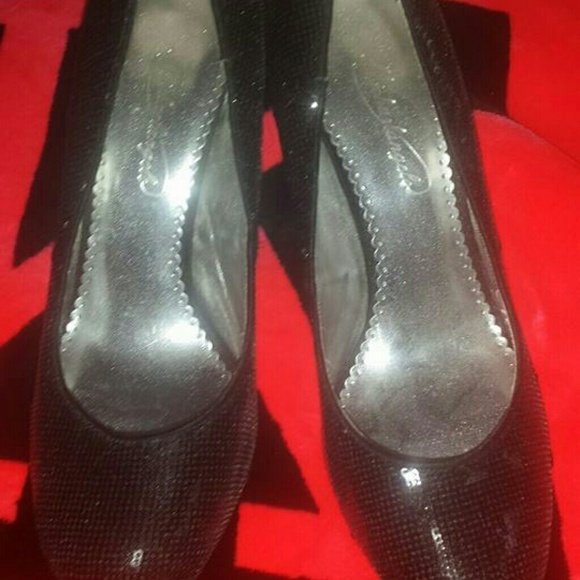 👠Black Sparkly Heels👠 - Picture 2 of 4