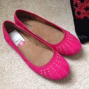 🌷Studded toe Fuchsia Flats🌷