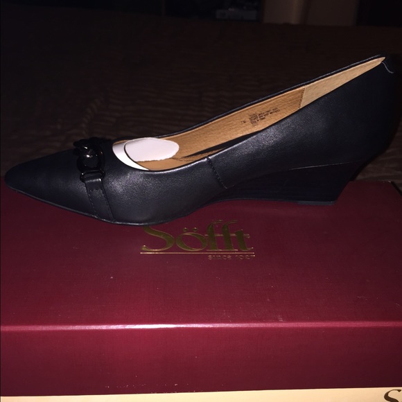 Black Abbott shoe