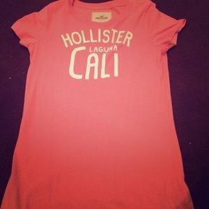 Hollister tee