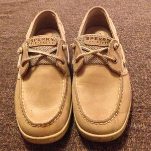 Sperry topsiders