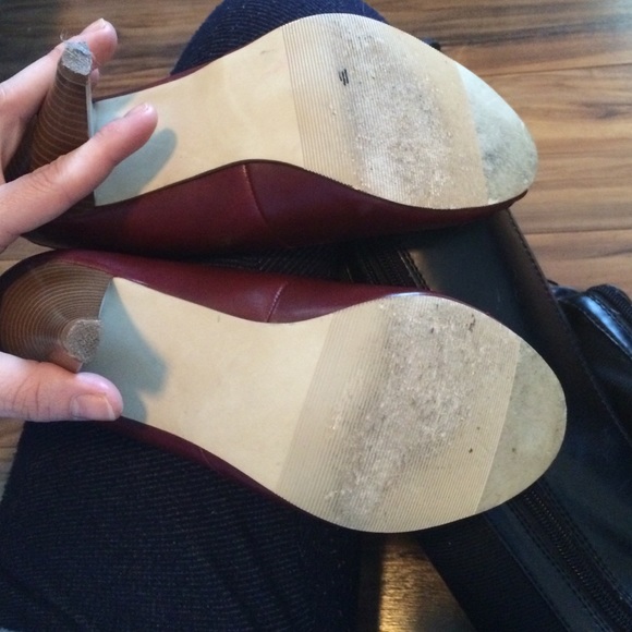 Sunlit Cabernet Peep Toe Heels 💃🌴 - Picture 3 of 4