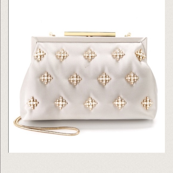 🎉Host Pick🎉Authentic Gwendolyn Silk Clutch - Picture 3 of 6