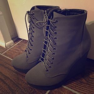 Deena & Ozzy for Urban Outfitters Lace up wedges