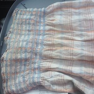 I'm selling a super cute vintage-looking tube top!
